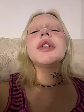 urlittlebaby666's cam snapshot