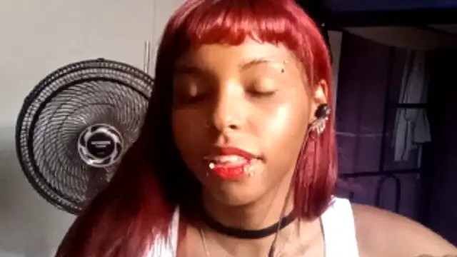 LorenaYounglove's cam snapshot