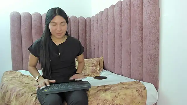 Scarlet_Live's cam snapshot