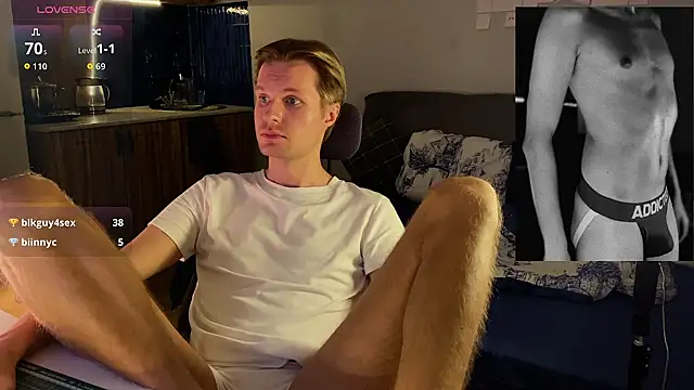 Leonnextdoor live sex cam