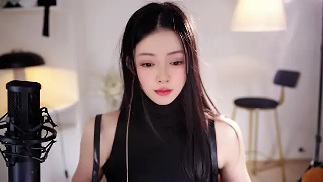 Ocean--Lili live sex cam