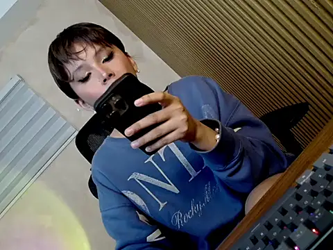 goldenstate69withU live sex cam