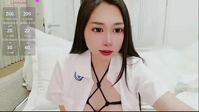 Moonccoi live sex cam