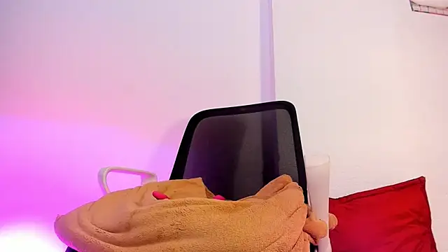 CandyLatinHott live sex cam