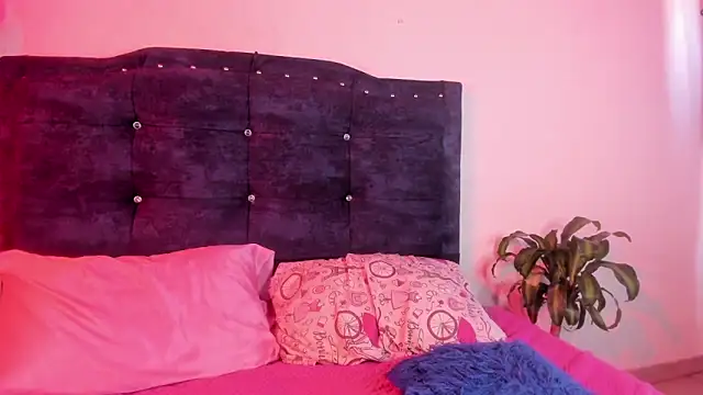 sexy_diablaa's cam snapshot