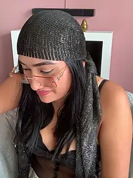 Georgia_Pink's cam snapshot