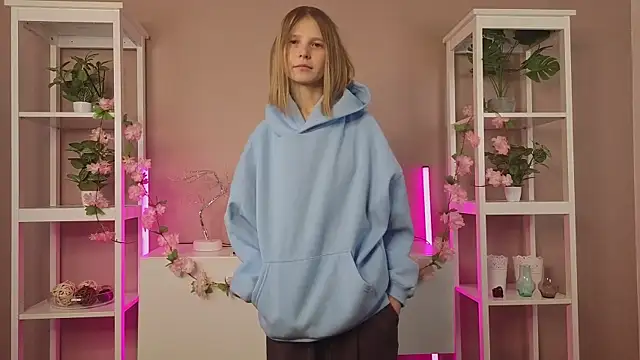 EssieVogel's cam snapshot