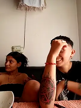 Mei_and_Gaby live sex cam