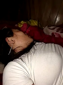 CoMay003's cam snapshot