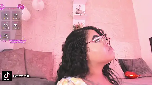 DestinySins's cam snapshot