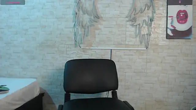 axel_milo_kairo_and_noa's cam snapshot