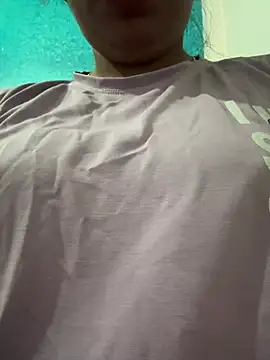 isha_sharma2002's cam snapshot