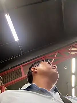 andrewmhilton_ live sex cam