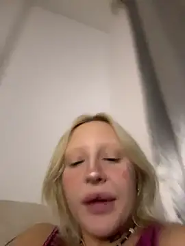 urlittlebaby666's cam snapshot