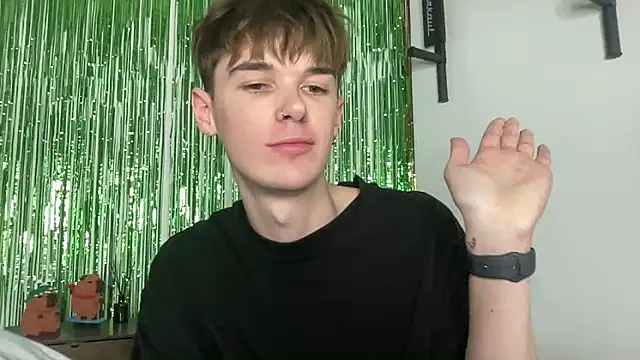 YourMilkyGuy live sex cam