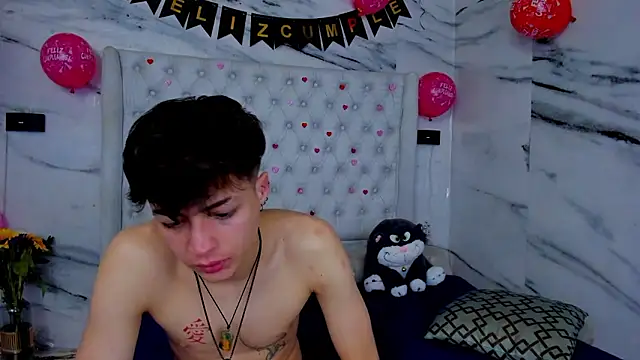 Ari_and_Storm live sex cam