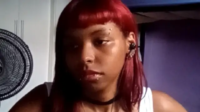 LorenaYounglove live sex cam