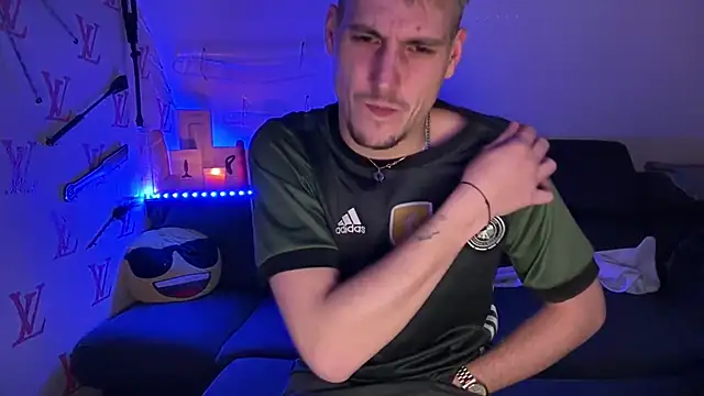 Cookieboy88 live sex cam