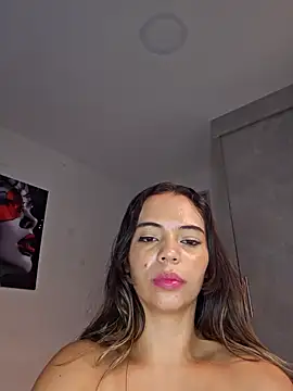 Antonella2_m's cam snapshot