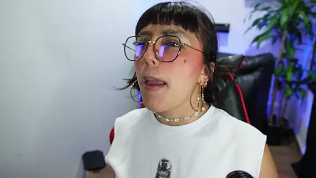 cute_hollywood's cam snapshot