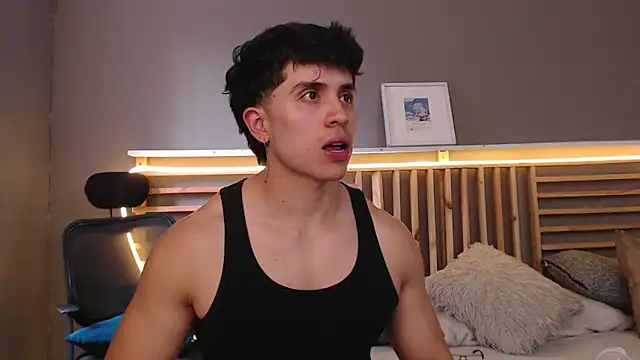 PaulEvens live sex cam