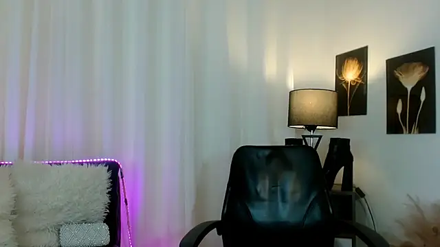 FuckingDolls69 live sex cam