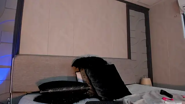 alicee_clark_'s cam snapshot