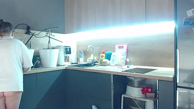 Crazyy_girl_'s cam snapshot