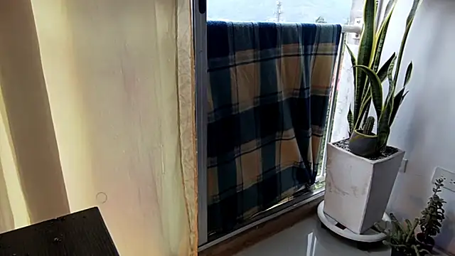 Adam_Valenciia live sex cam