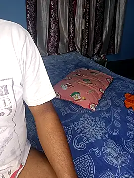 Naughty-Chaaya live sex cam