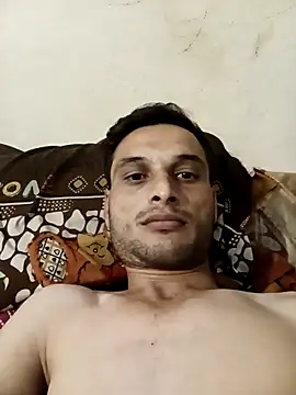 Beinghorny83 live sex cam