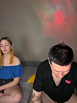 ToxyFoxyy live sex cam