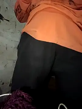 Yourhearbeat2's cam snapshot