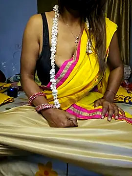 Desi_Maya69's cam snapshot