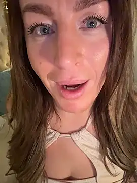 ChristinaSiemone live sex cam