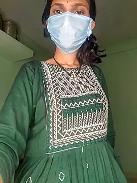 Shivani2002 live sex cam