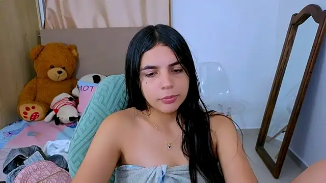 _elenna's cam snapshot