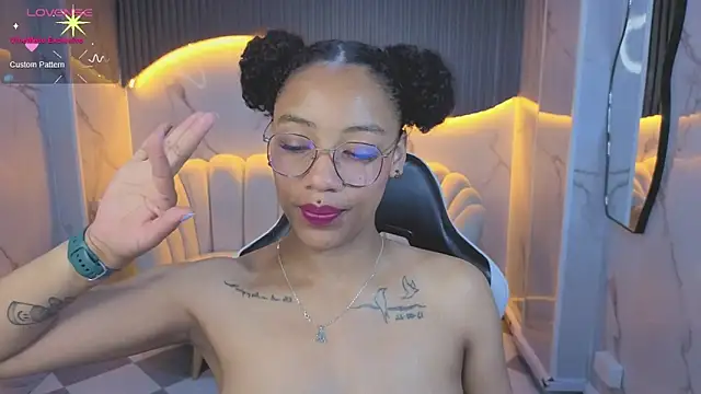 Violeth_b's cam snapshot