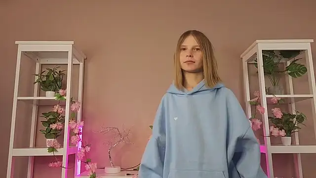 EssieVogel's cam snapshot