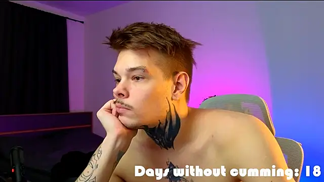 DENIS_HERE's cam snapshot