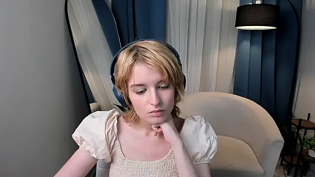 Akimo_'s cam snapshot