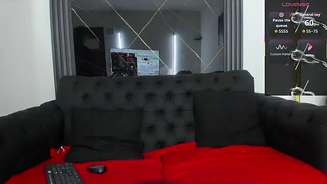 IvyyEmerald live sex cam