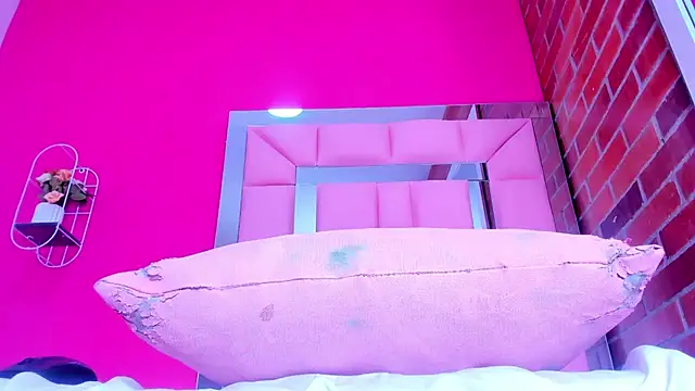 Baby_doll_XOXO live sex cam