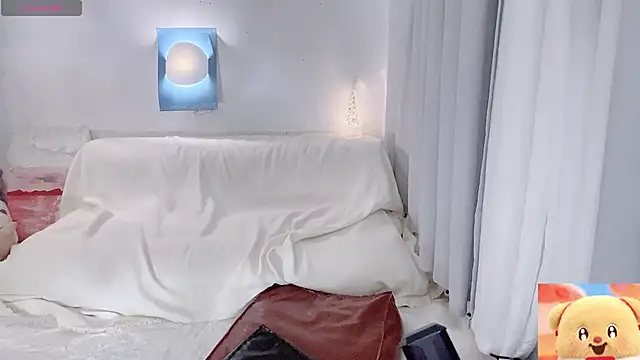 Fayebae_11's cam snapshot