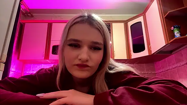 MiaBerlateen's cam snapshot