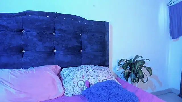 sexy_diablaa's cam snapshot