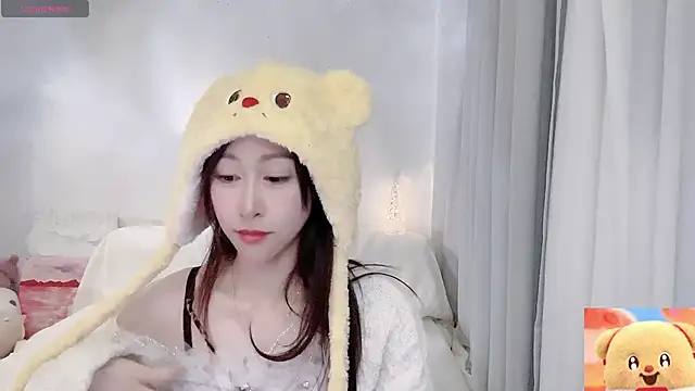 Fayebae_11's cam snapshot