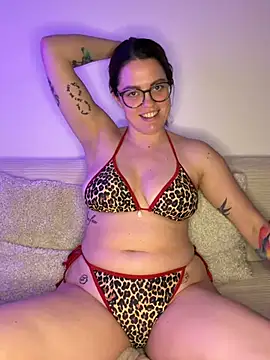 laraslittlesecrett's cam snapshot