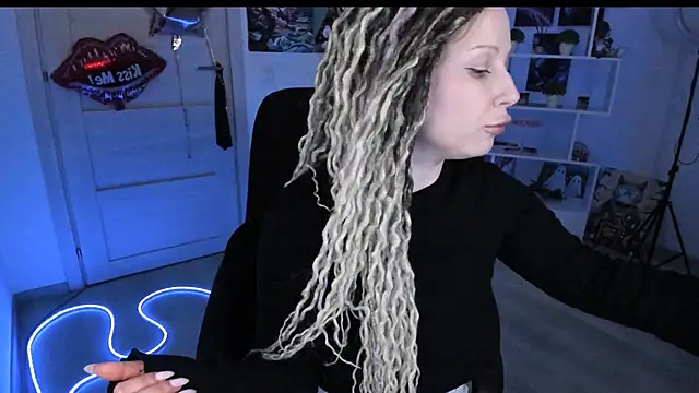 HoneySallyMoore's cam snapshot