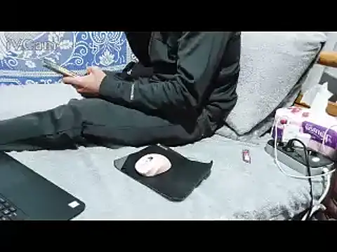 yazin19's cam snapshot